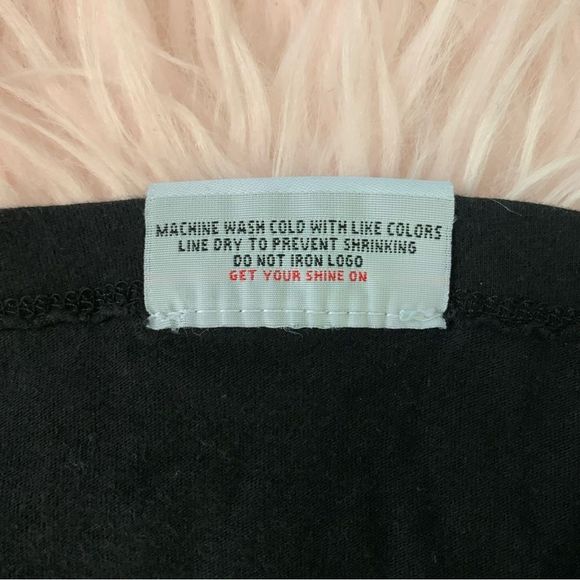 4 for 25$ Diamond Supply Co. Zebra Print V-Neck T-Shirt Size Small - Picture 6 of 6